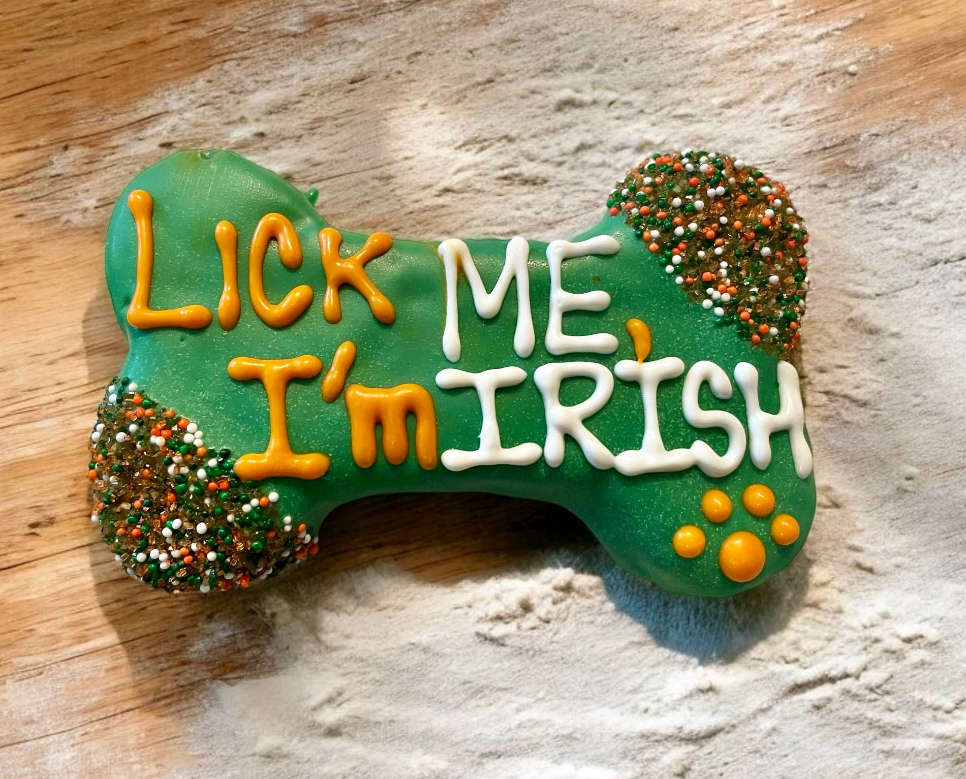 St. Paw-dy's Day Biscuit (Large)